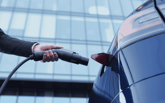 Ricarica di un'auto elettrica